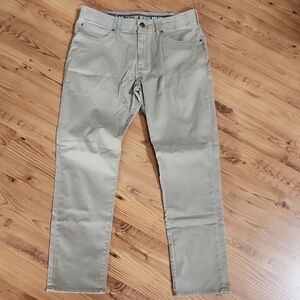 Lee Straight Fit Tapered Leg